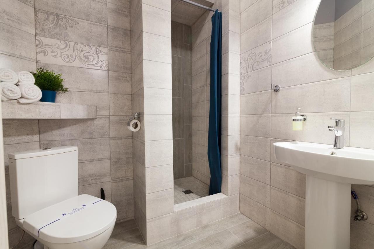 Family Residence Hotel Lviv Extérieur photo