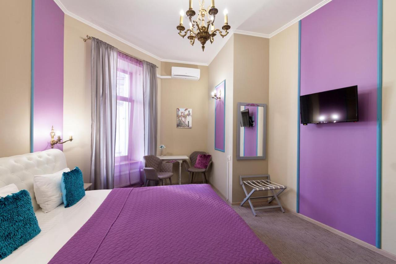 Family Residence Hotel Lviv Extérieur photo